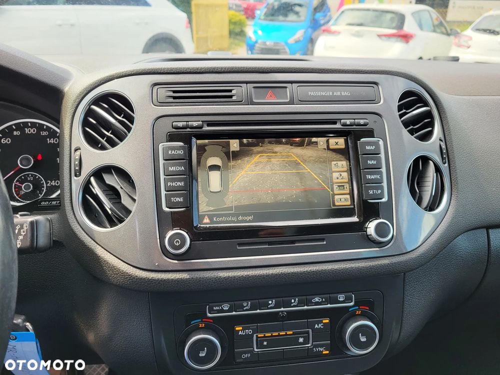 Volkswagen Tiguan 2.0 TDI DPF 4Motion BlueMotion Technology DSG Exclusive - 18