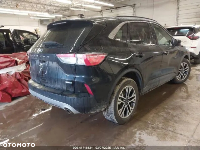 Ford Escape 1.5 EcoBoost AWD SE - 4