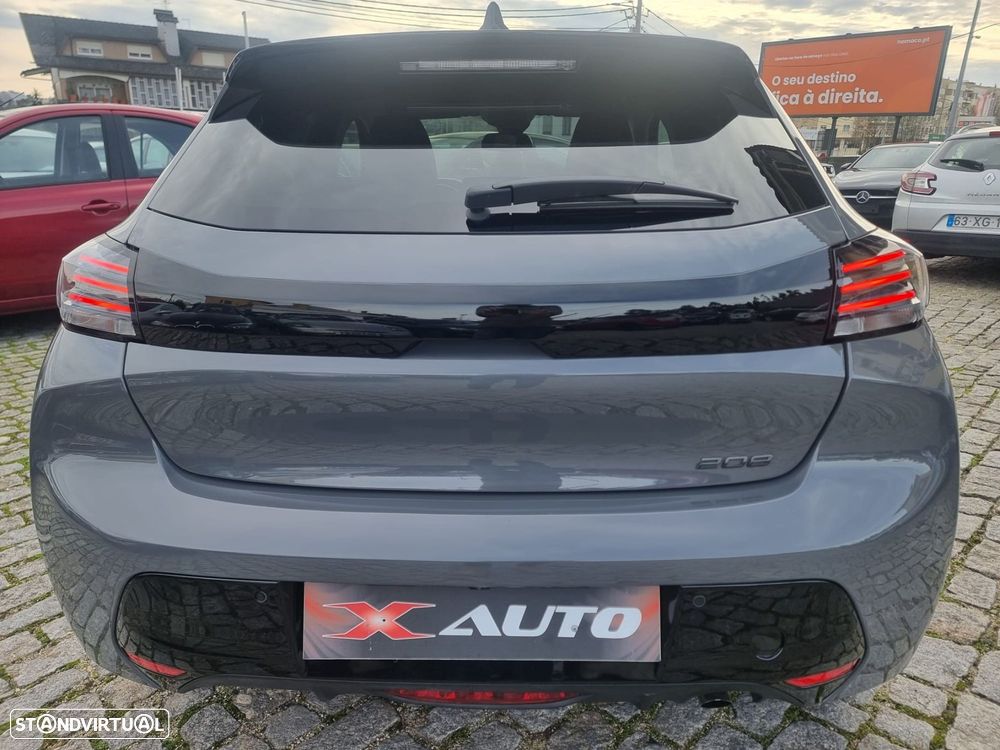 Peugeot 208 - 5