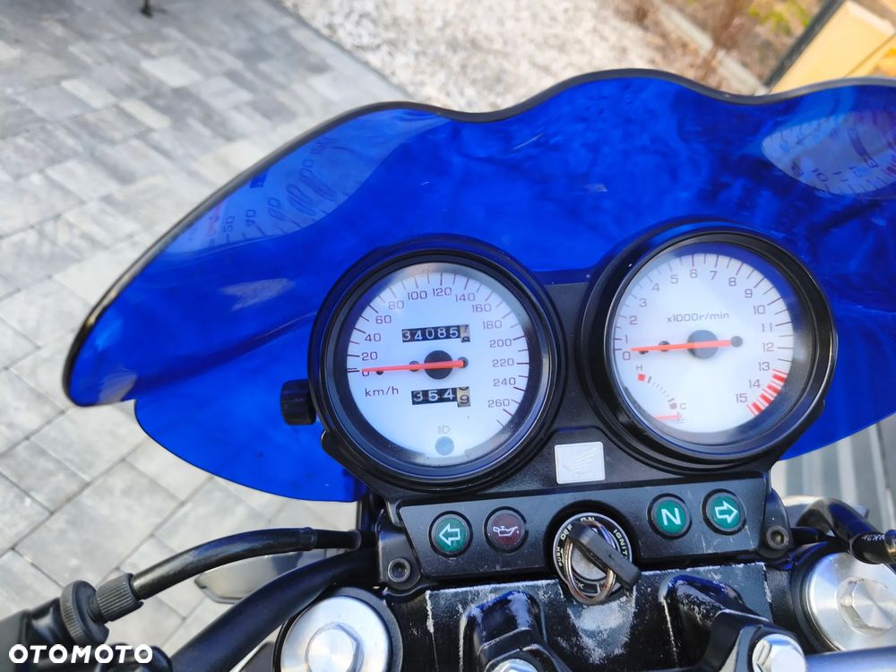 Honda Hornet - 7