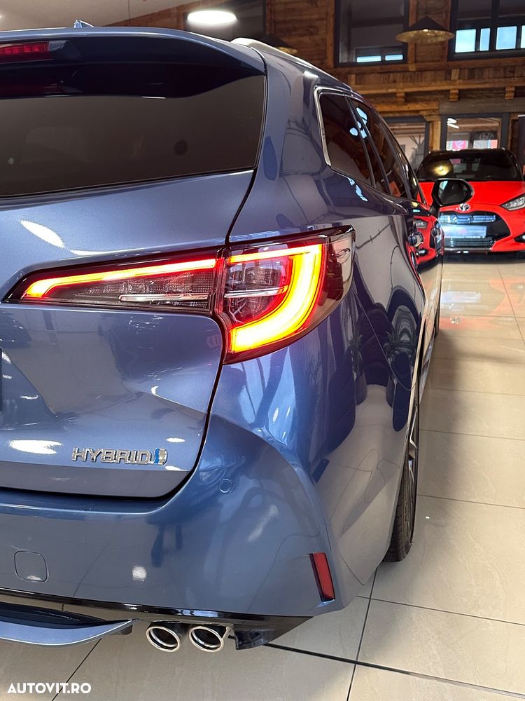 Toyota Corolla - 32