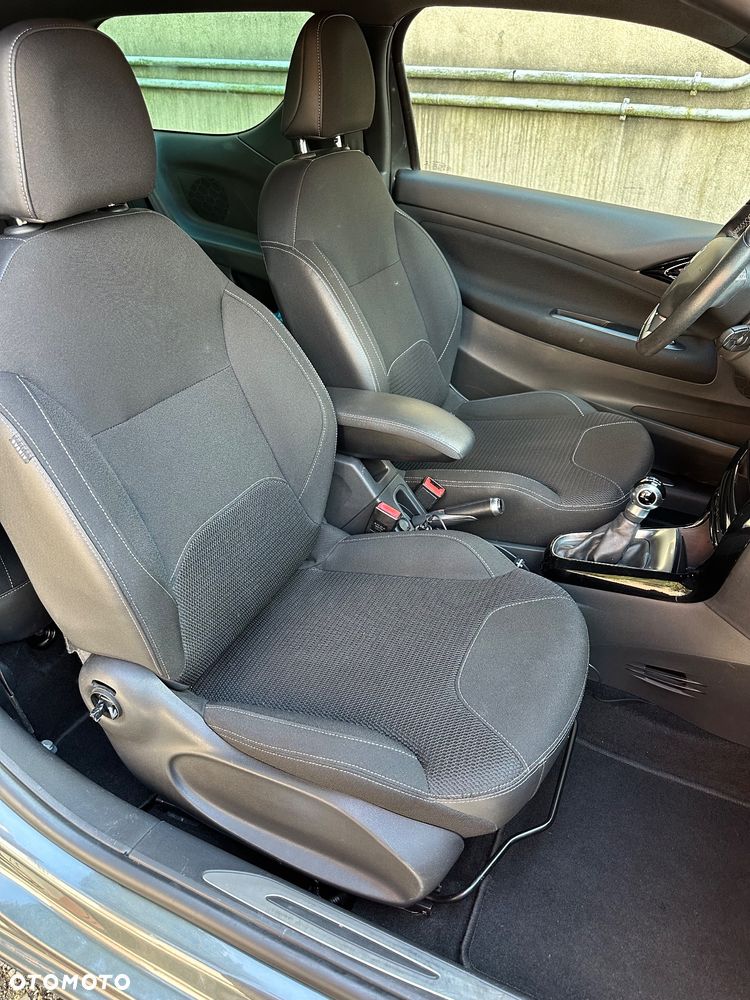 DS Automobiles DS 3 ver-1-2-puretech-sochic-s-s - 12