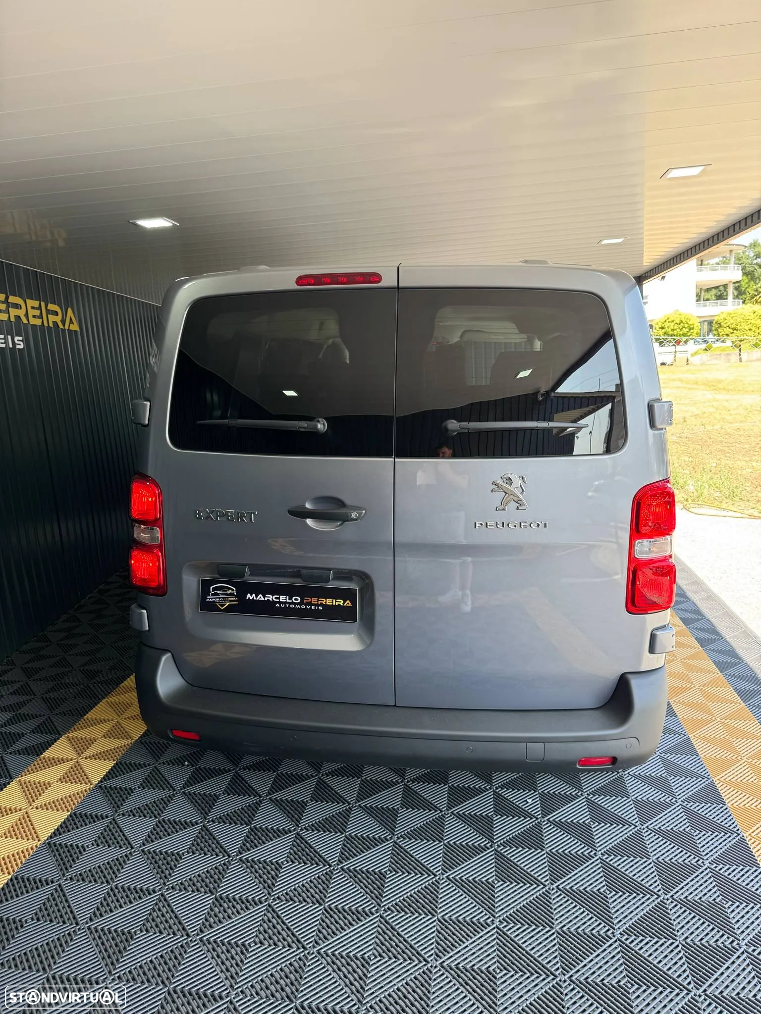 Peugeot Expert 1.5 BlueHDi L2H1 Semi-Vidrado - 10