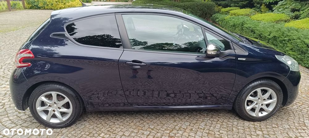 Peugeot 208 - 20