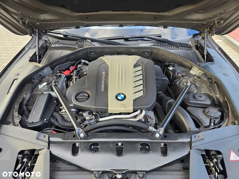 BMW Seria 7 750d xDrive Blue Performance Edition Exclusive - 34