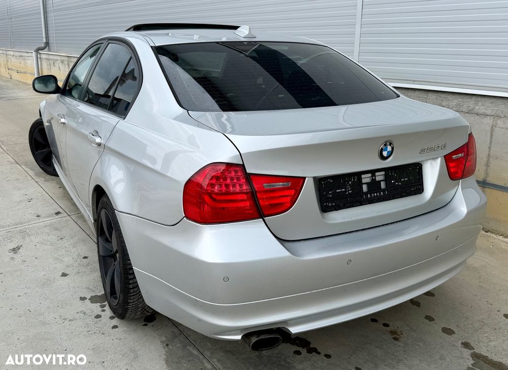 BMW Seria 3 320d DPF Aut. - 25