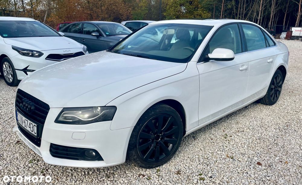 Audi A4 Limousine - 11