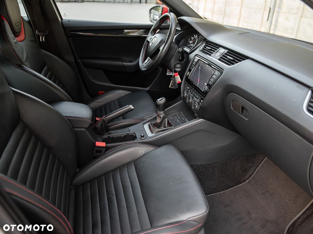 Skoda Octavia 2.0 TSI RS - 31