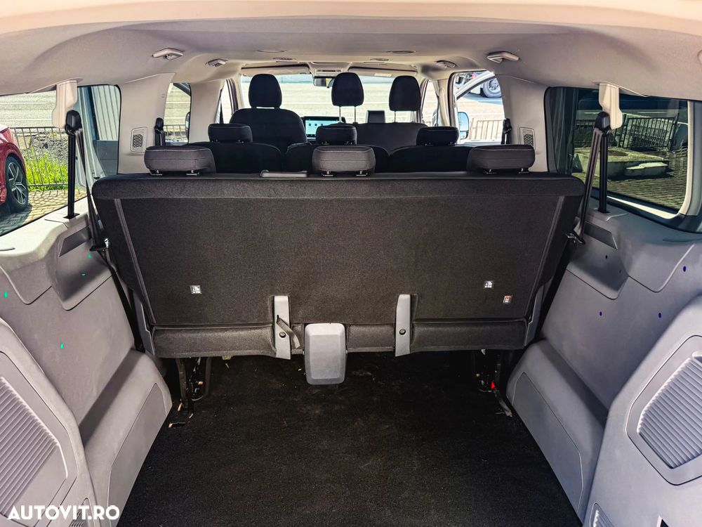Volkswagen Caravelle - 14