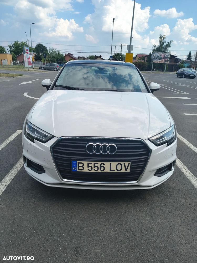 Audi A3 1.6 TDI S tronic Sport - 1