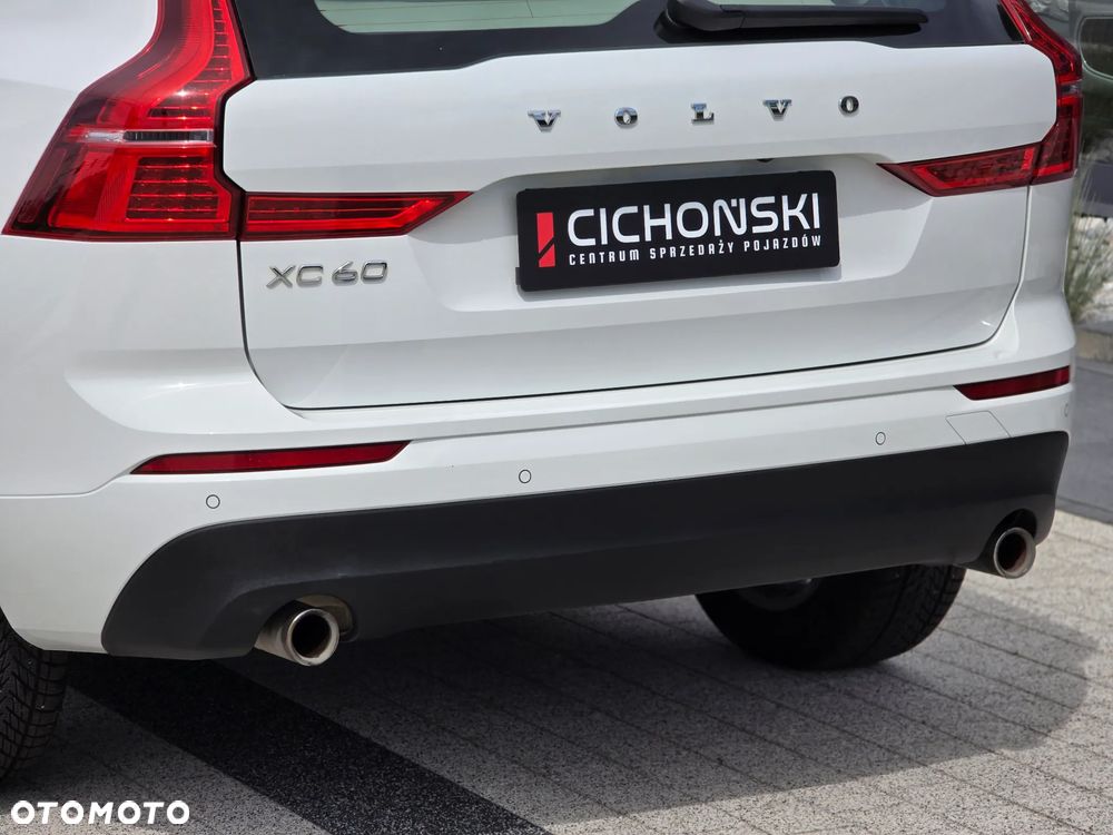Volvo XC 60 T4 Momentum Pro - 26