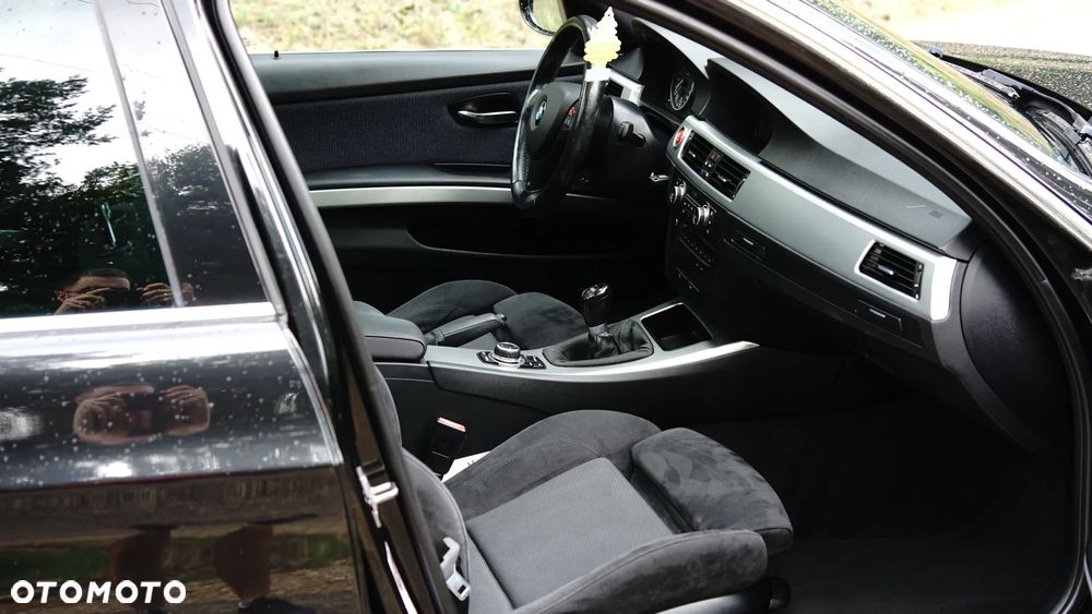 BMW Seria 3 318d DPF Edition Sport - 29