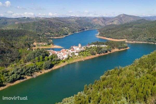 Parque / armazém carros e caravanas - Grande imagem: 2/3