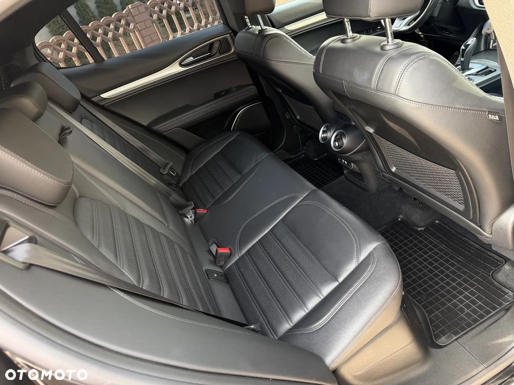 Alfa Romeo Stelvio 2.0 Turbo Veloce Q4 - 30
