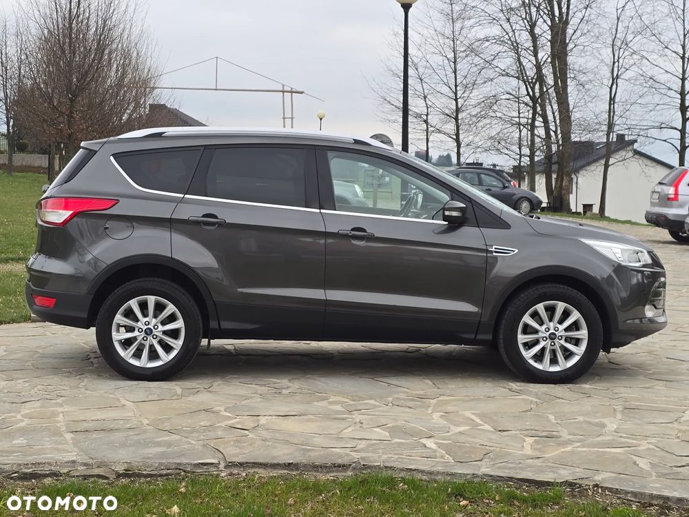 Ford Kuga 2.0 TDCi 2x4 Titanium - 13