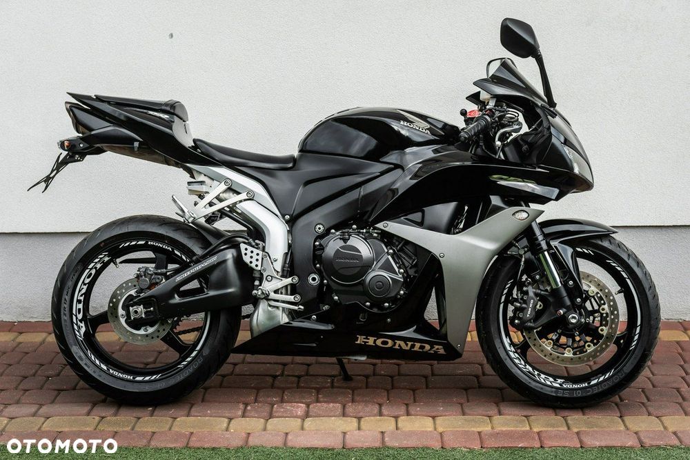 Honda CBR - 3