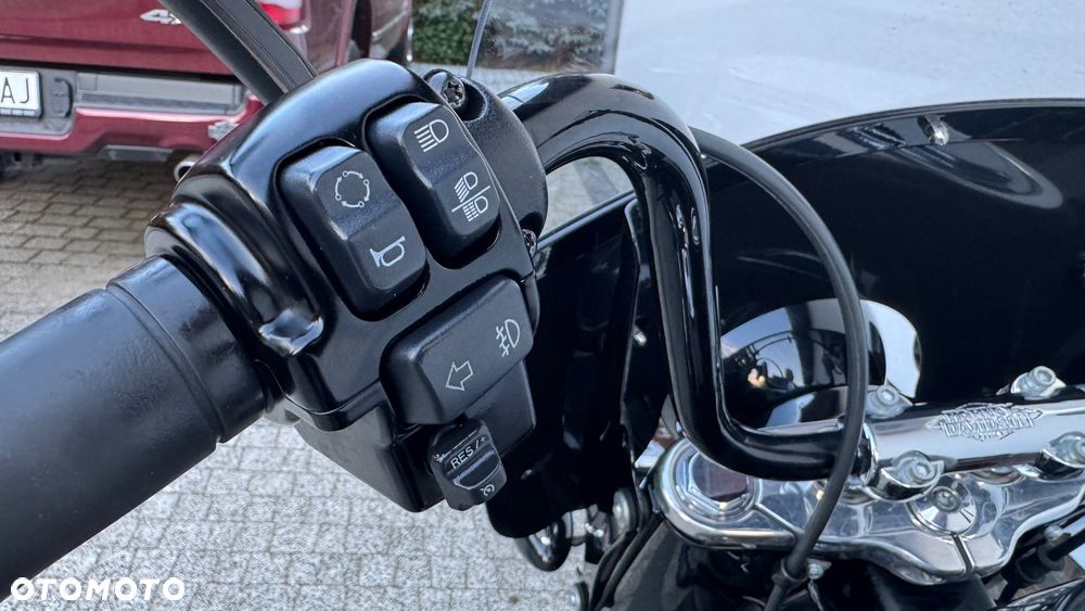 Harley-Davidson Softail Heritage Classic - 16
