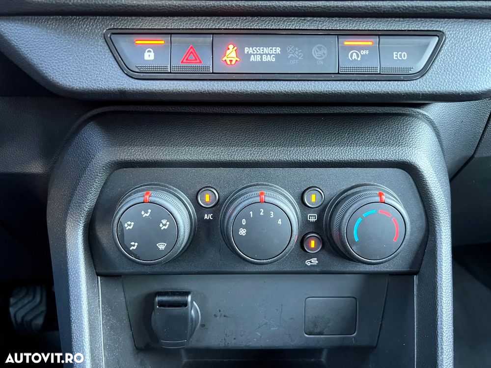 Dacia Logan TCe 90 Essential - 21