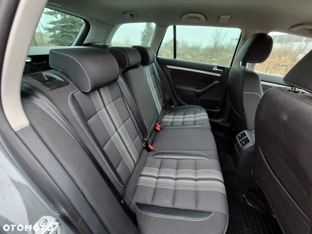 Volkswagen Golf 1.6 TDI BlueMot Comfortline - 26