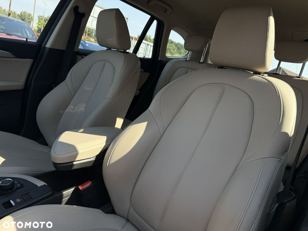 BMW X1 sDrive18i GPF xLine - 10