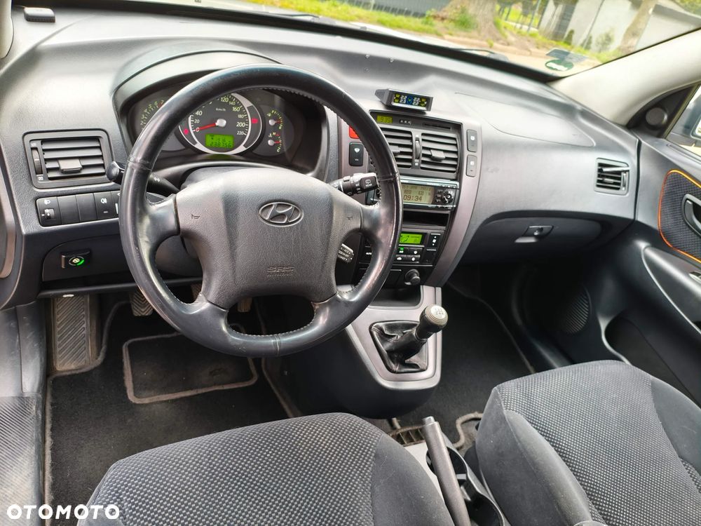 Hyundai Tucson 2.0 Comfort 2WD - 5
