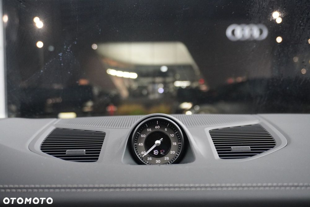 Porsche Cayenne - 36