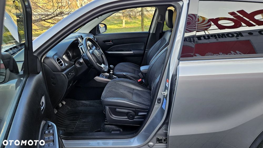 Suzuki Vitara 1.4 Boosterjet Premium 2WD - 23