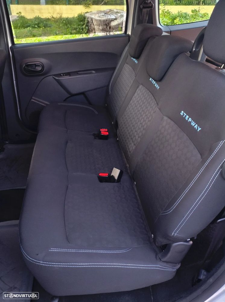 Dacia Lodgy 1.5 dCi Stepway 7L - 7