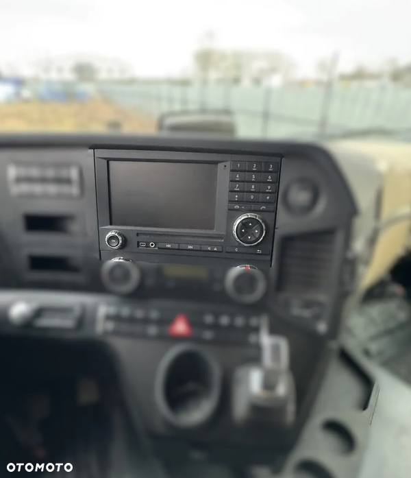 Duże radio CD NAVI OEM MERCEDES