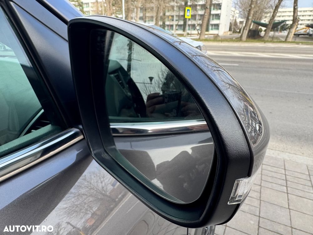 Hyundai Tucson blue 1.7 CRDi 2WD DCT Premium - 24