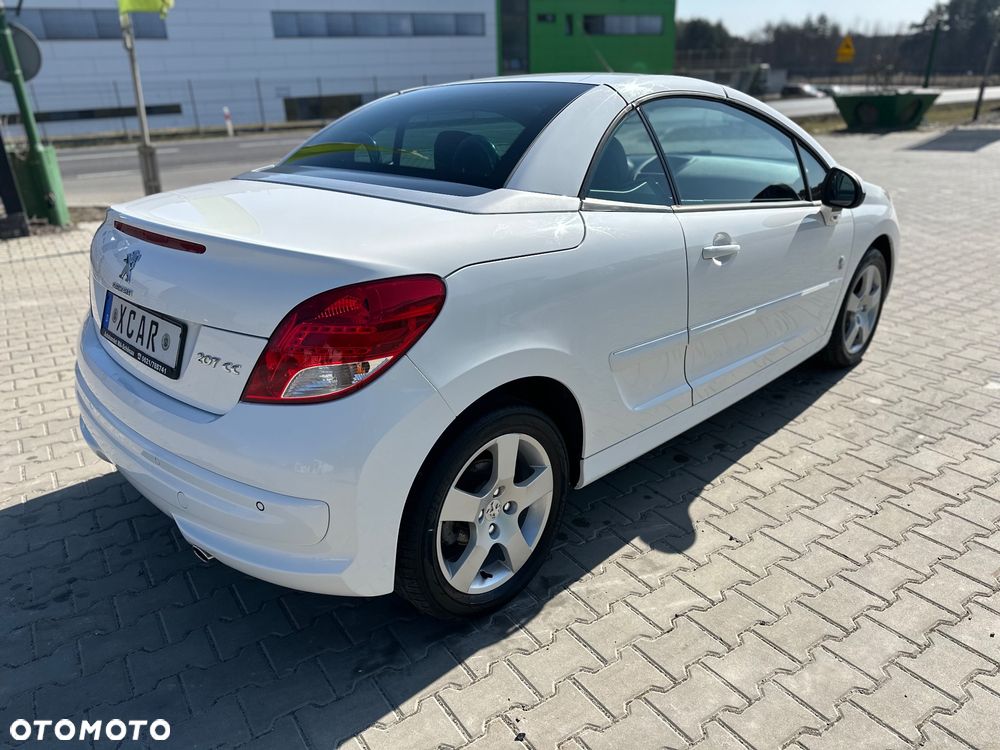 Peugeot 207 - 1