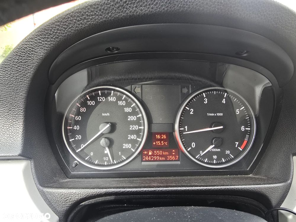 BMW Seria 3 318i - 12