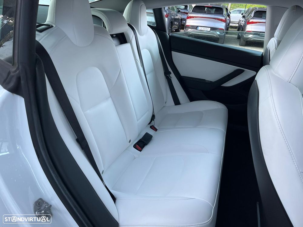 Tesla Model 3 Standard Range Plus RWD - 11