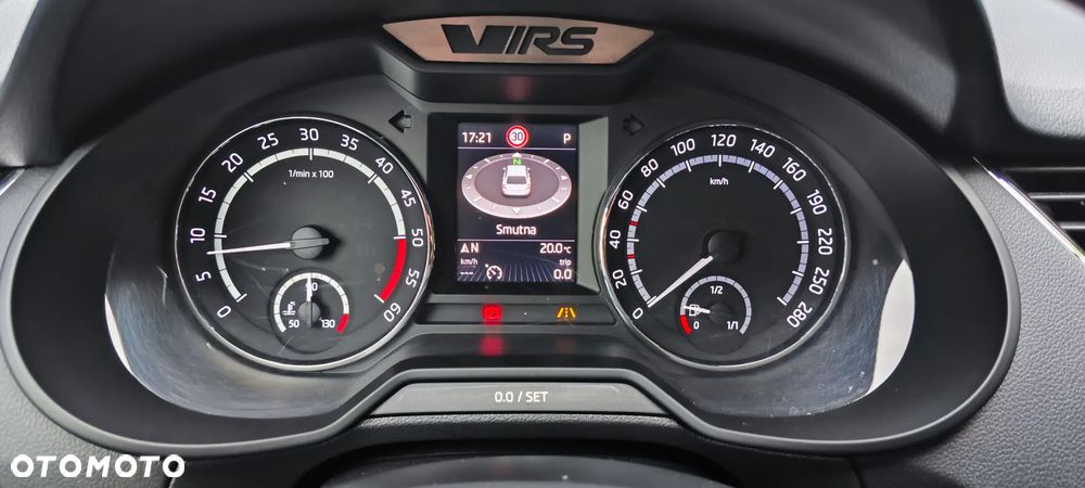 Skoda Octavia 2.0 TDI RS Challenge DSG - 24