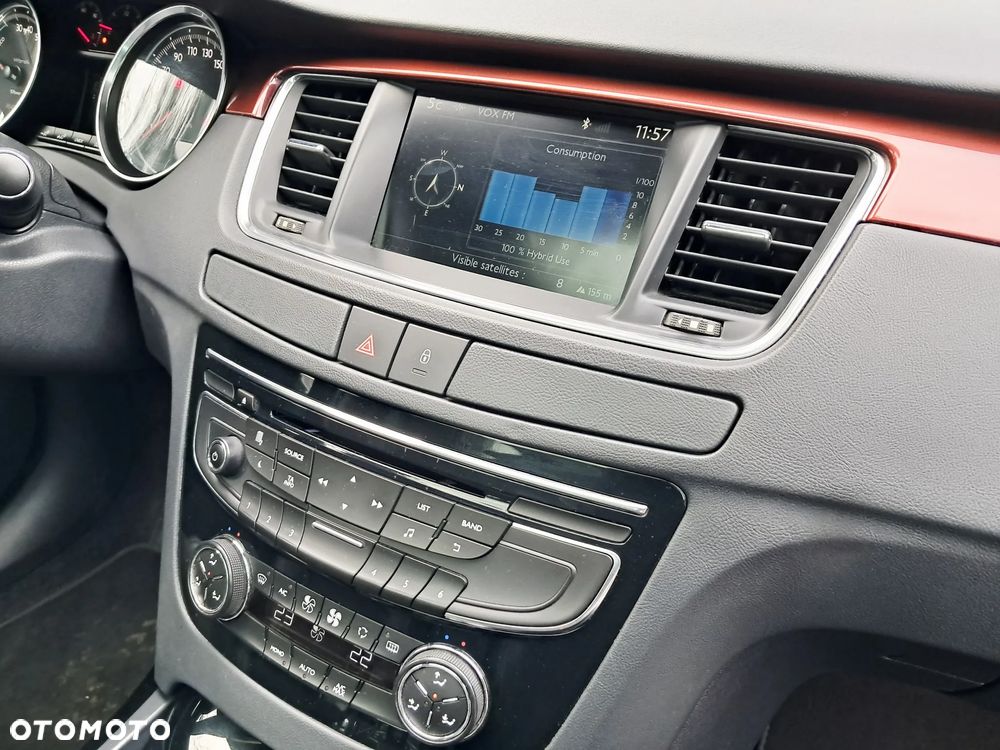 Peugeot 508 RXH Hybrid4 - 10