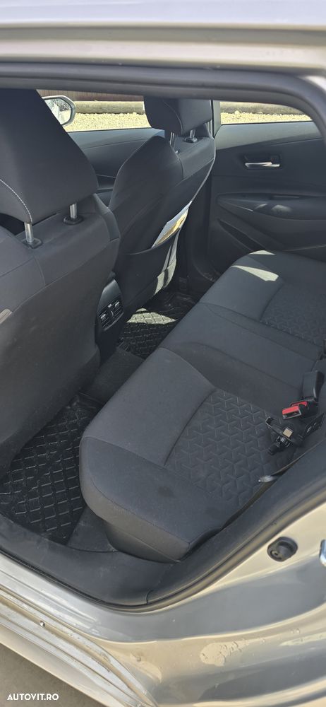 Toyota Corolla 1.8 HSD Dynamic - 9