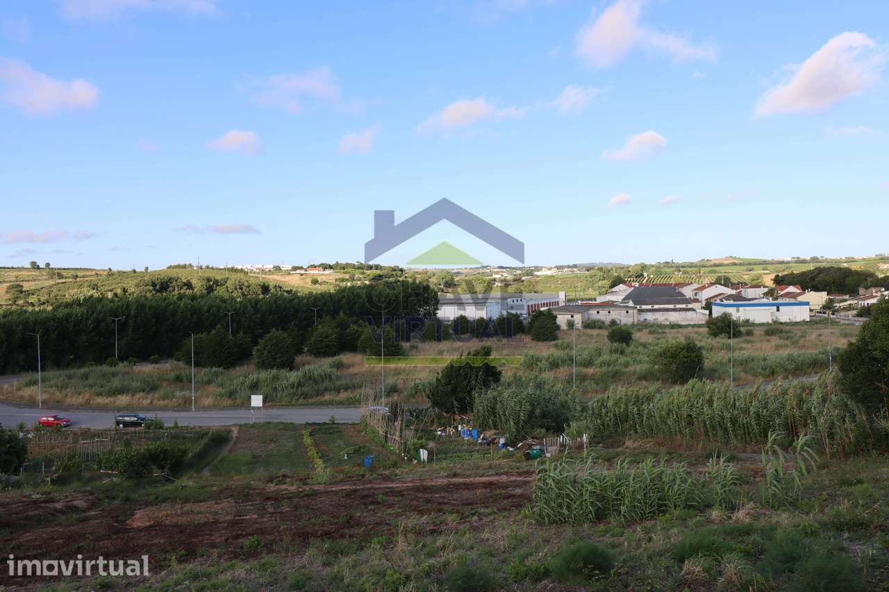 Lote de Terreno Urbanizável Centro Bombarral - Grande imagem: 2/7