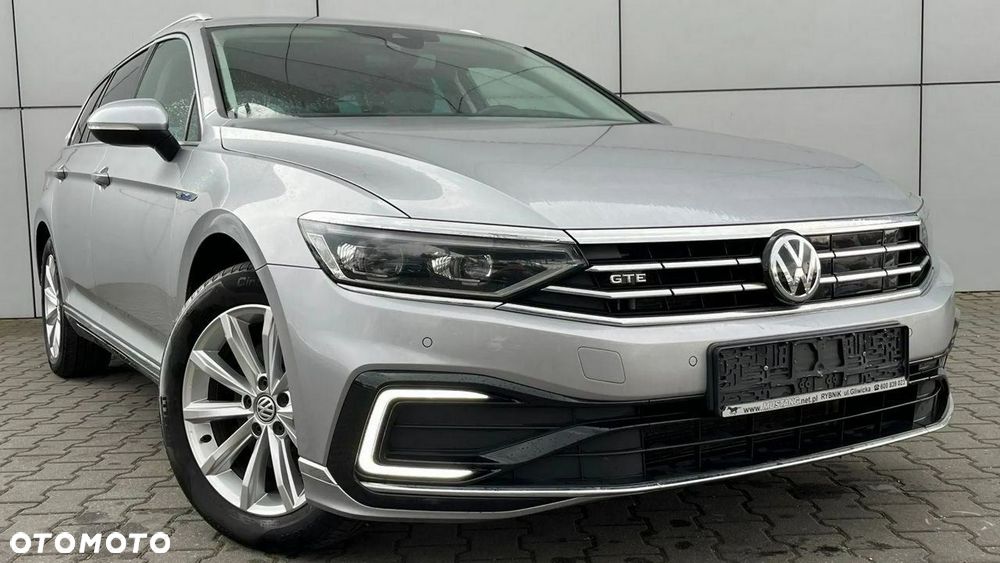 Volkswagen Passat - 4