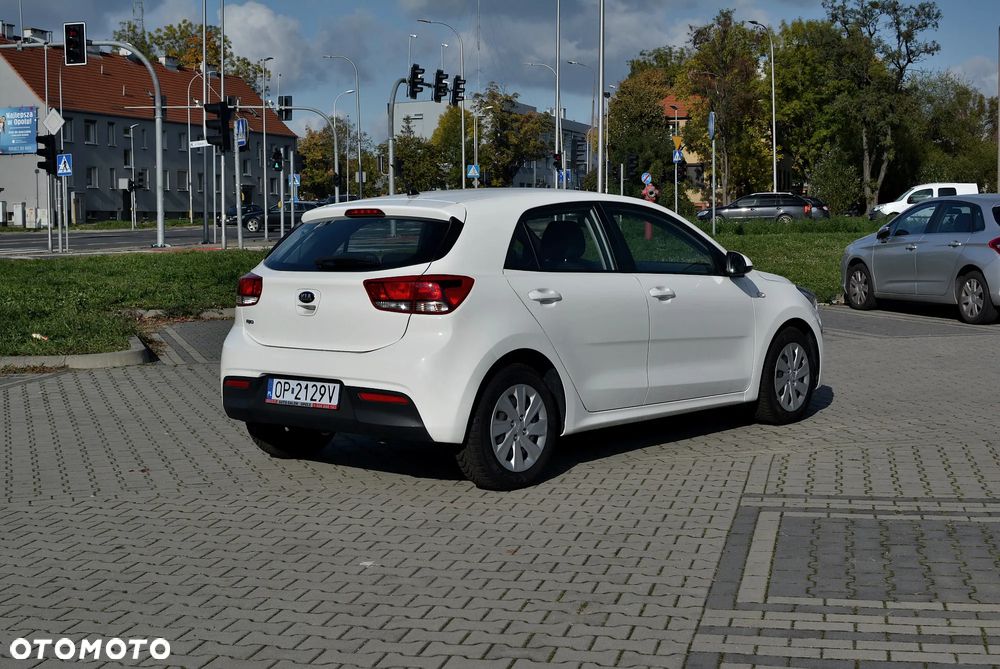 Kia Rio - 6