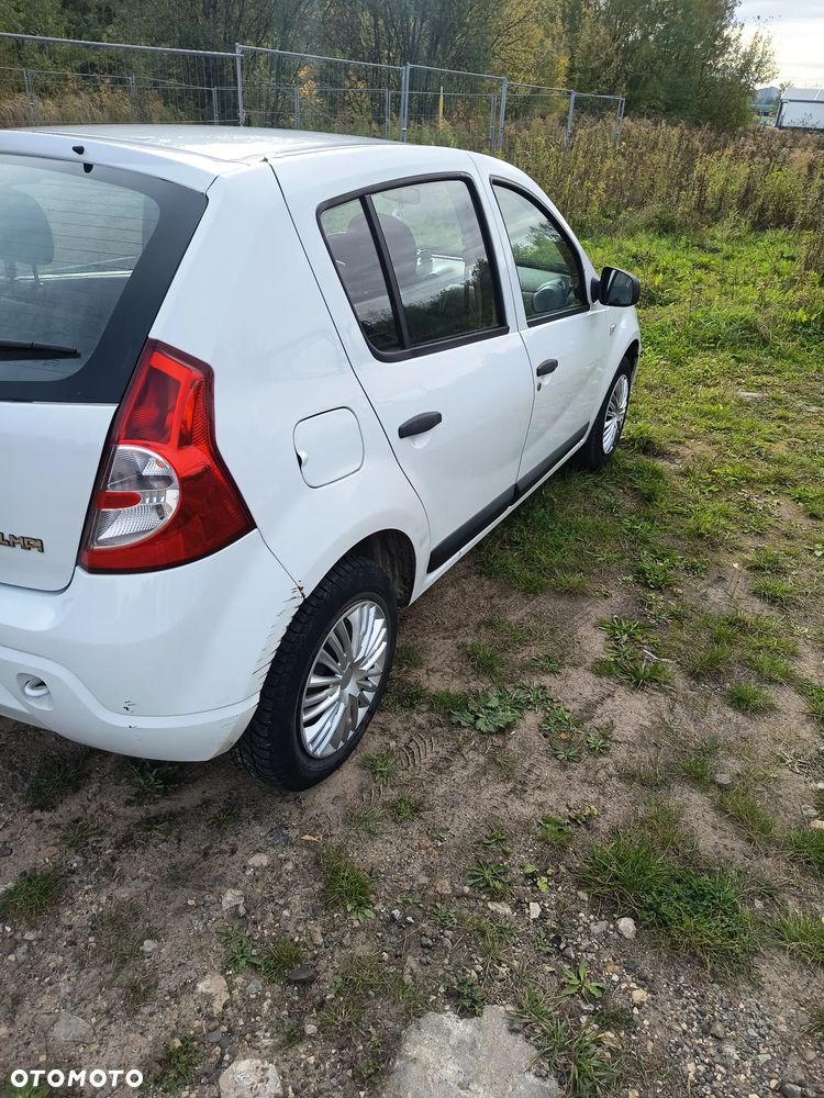 Dacia Sandero - 4