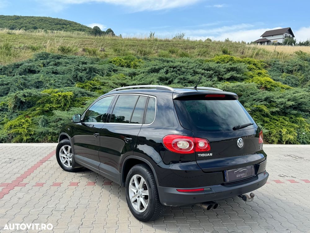 Volkswagen Tiguan - 5