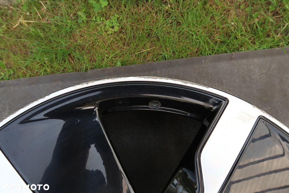 L48 Felga Porsche Taycan PRAWY PRZÓD  9j1601025AC 9,5x21et60 - 6