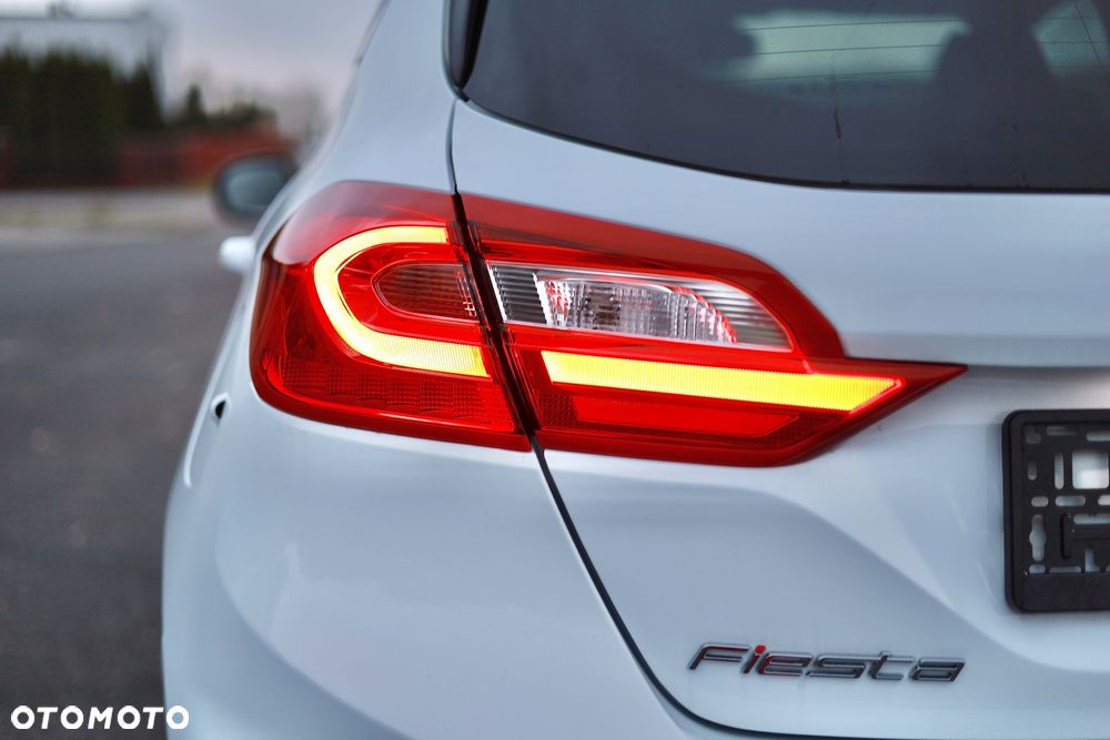 Ford Fiesta 1.0 EcoBoost Platinium X - 26
