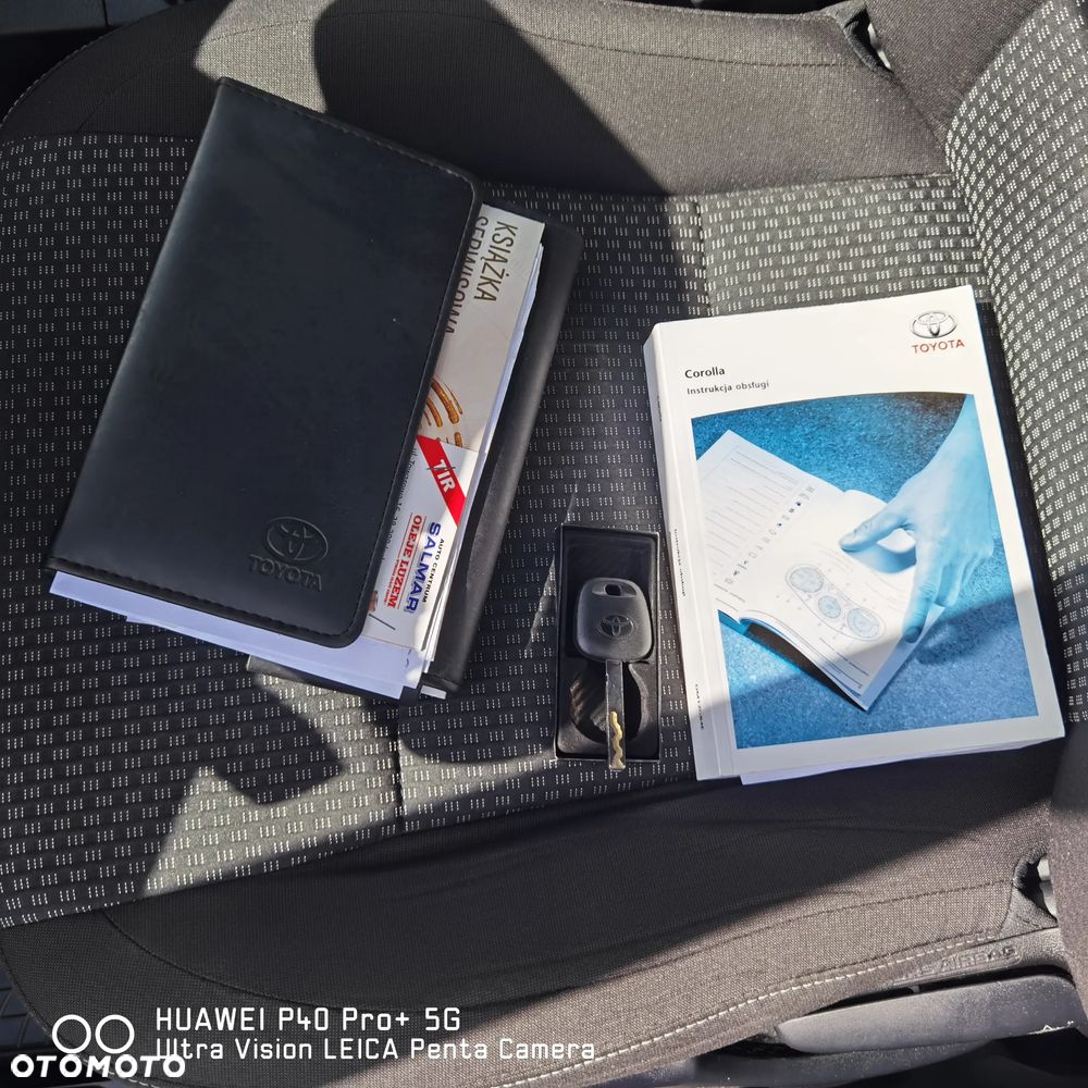 Toyota Corolla 1.6 Premium + - 10
