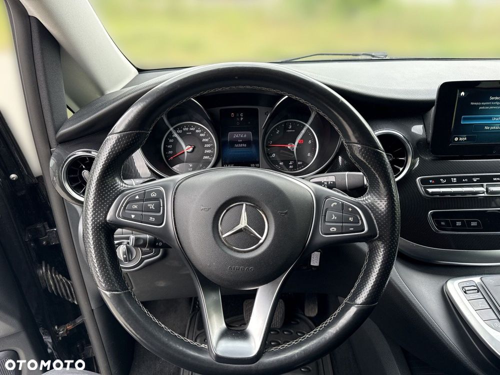 Mercedes-Benz Klasa V - 11