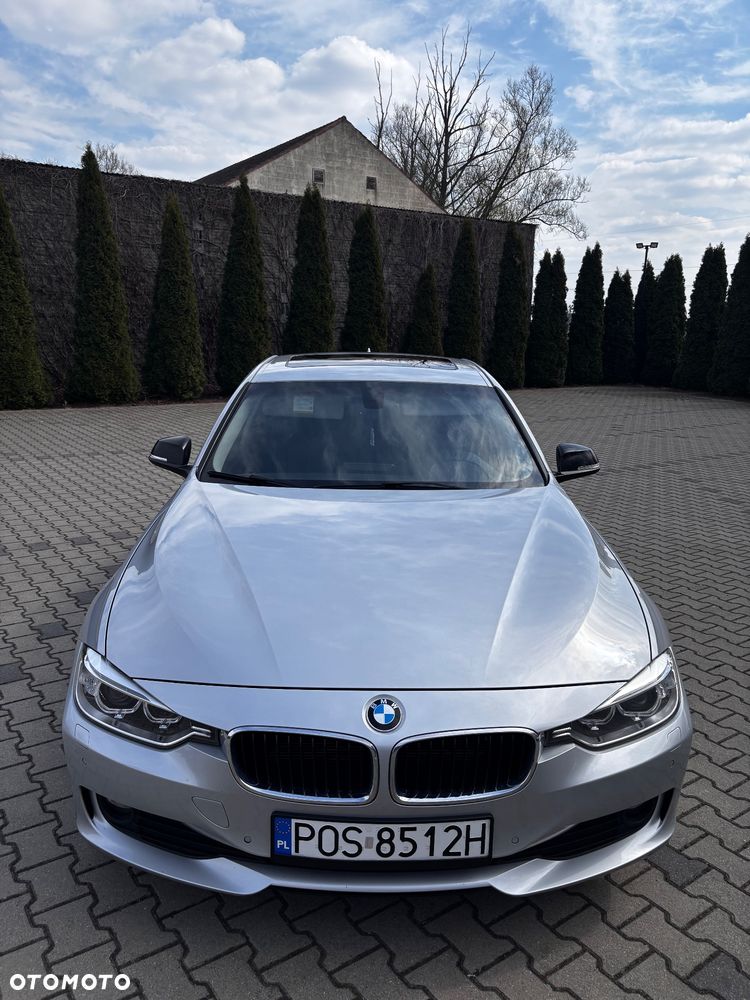 BMW Seria 3 320d DPF Efficient Dynamics Edition - 4