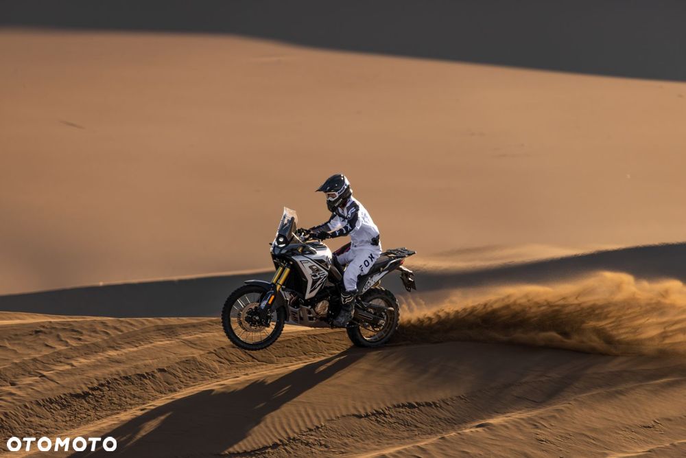 VOGE 800 Rally - 8