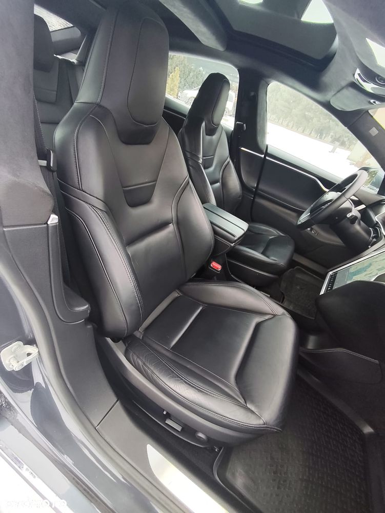 Tesla Model S D Performance - 12