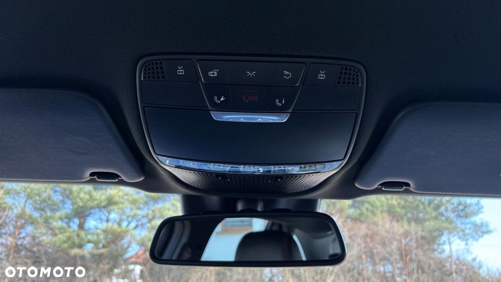 Mercedes-Benz GLC 250 4Matic 9G-TRONIC AMG Line - 28