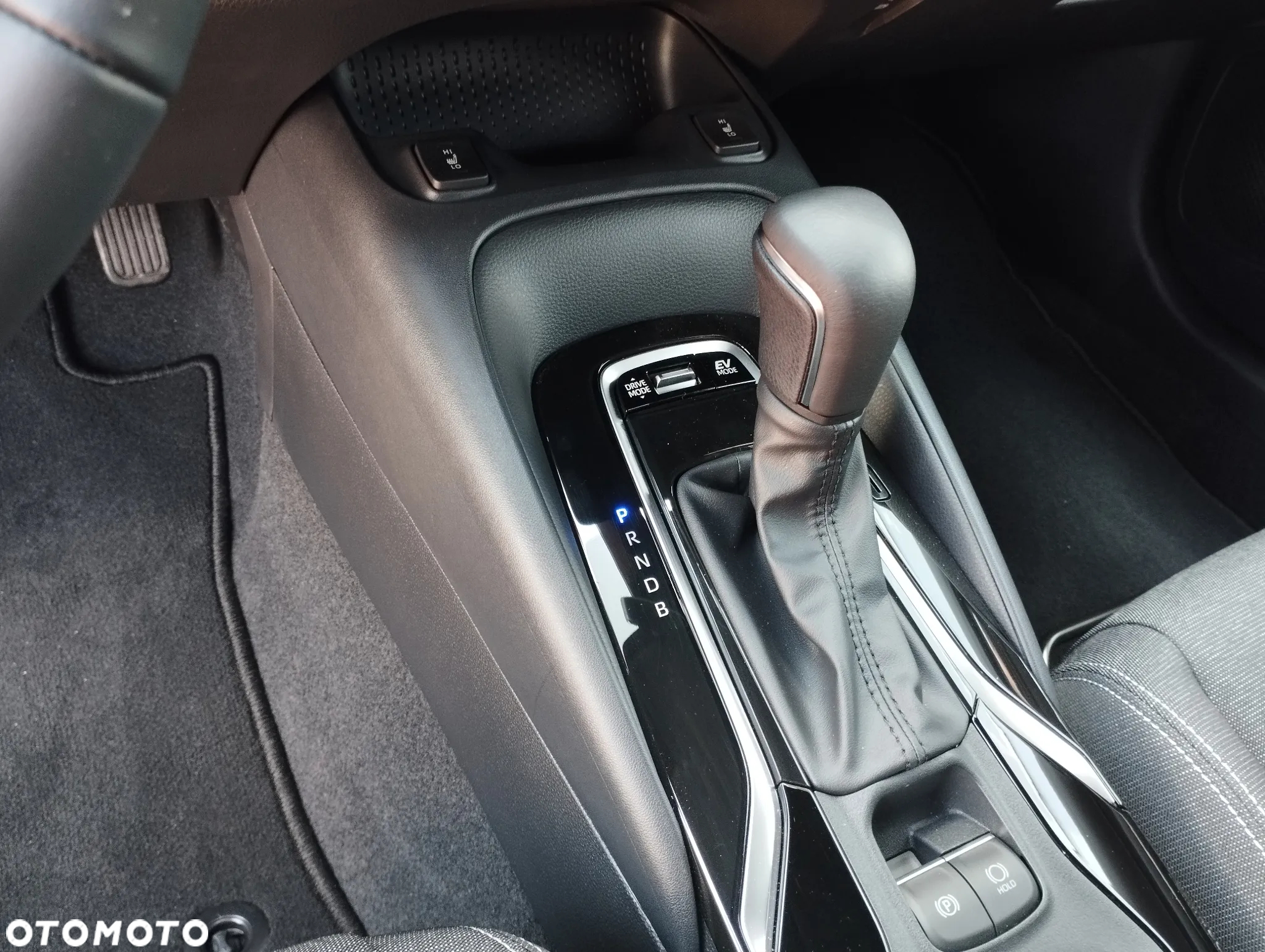 Suzuki Swace 1.8 Hybrid Premium Plus CVT - 13